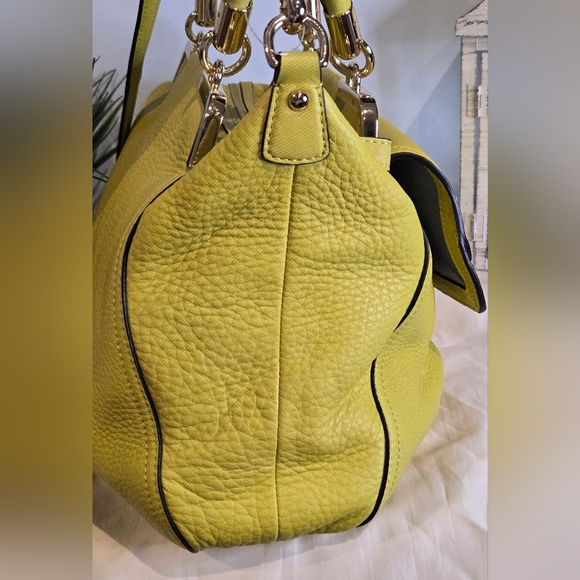 Coach Madison Pinnacle Pebbled Leather Lily Handbag - Picture 4 of 14